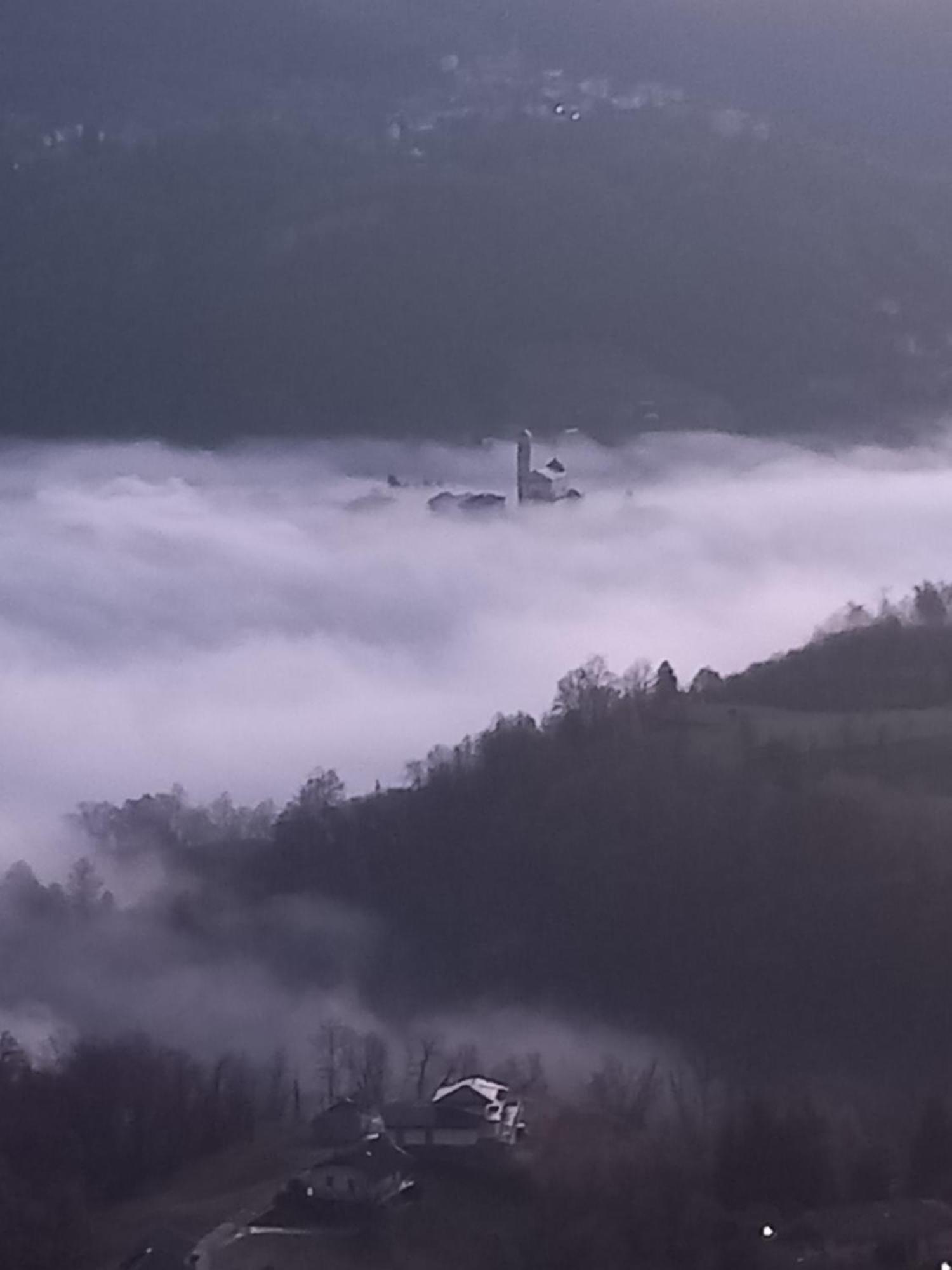 Il Castello Di Venere Otel Rota d'Imagna Dış mekan fotoğraf